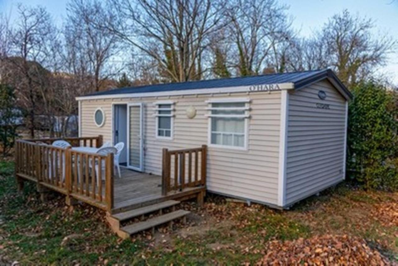 Camping Les Rives Du Lac De Vinca Exterior photo