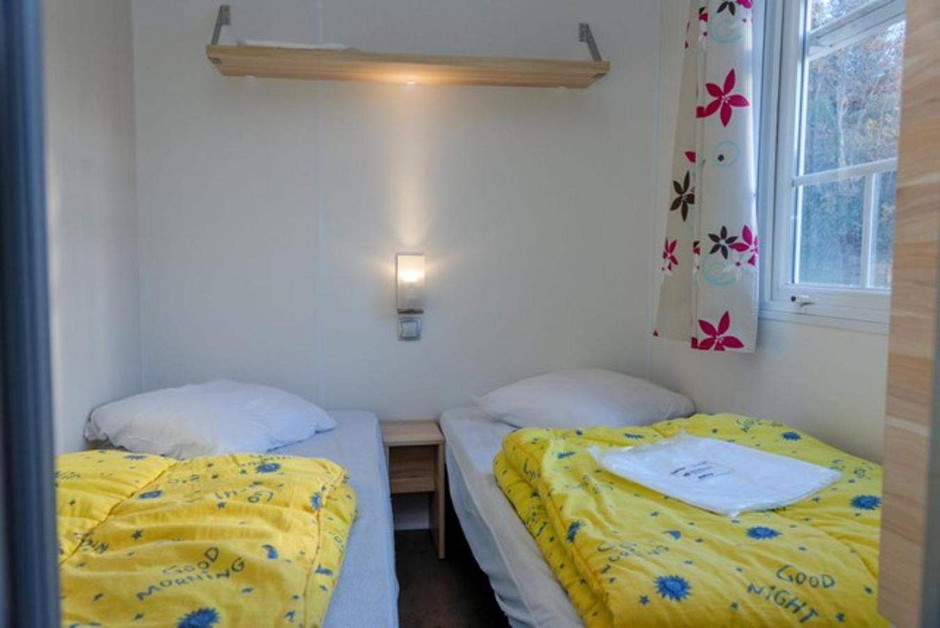 Camping Les Rives Du Lac De Vinca Exterior photo