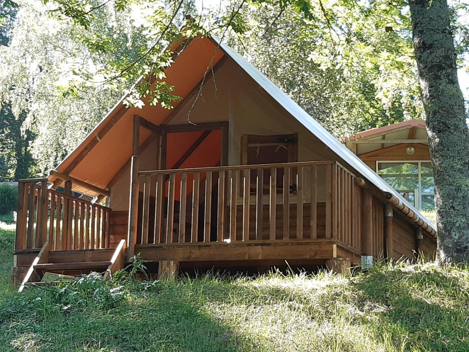 Camping Les Rives Du Lac De Vinca Room photo